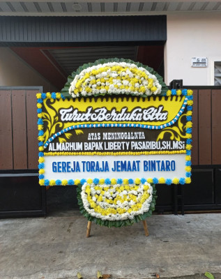 Papan Bunga Duka di Sumur Batu